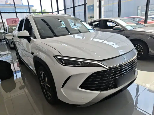 BYD Song L DM-i — Фото автомобиля 3
