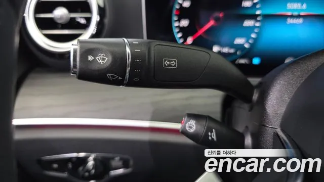 Mercedes-Benz E-Class — Фото автомобиля 15
