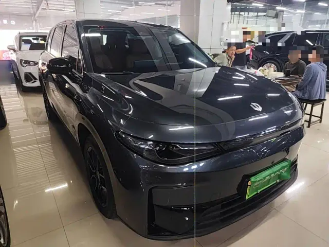 Leapmotor C10 — Фото автомобиля 21