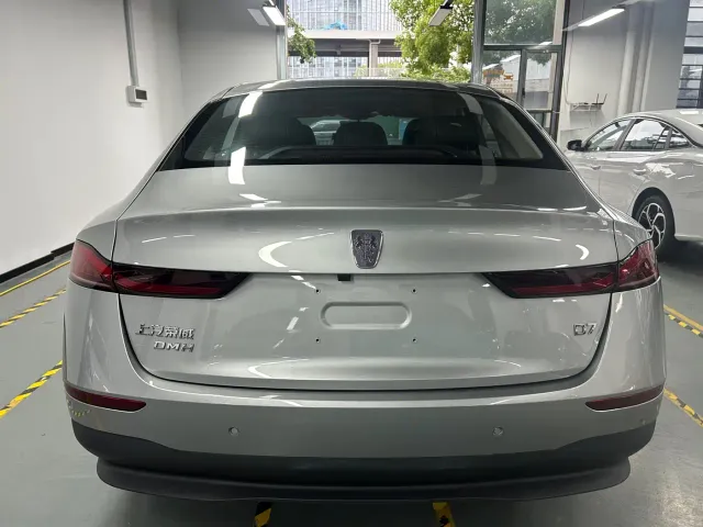 Roewe D7 — Фото автомобиля 7