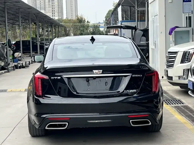 Cadillac CT5 — Фото автомобиля 5