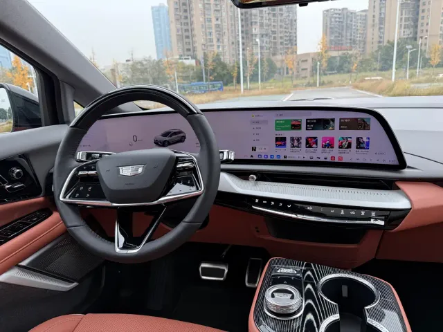 Cadillac Optiq — Фото автомобиля 5
