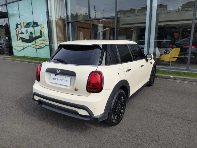 MINI Hatch — Фото автомобиля 11