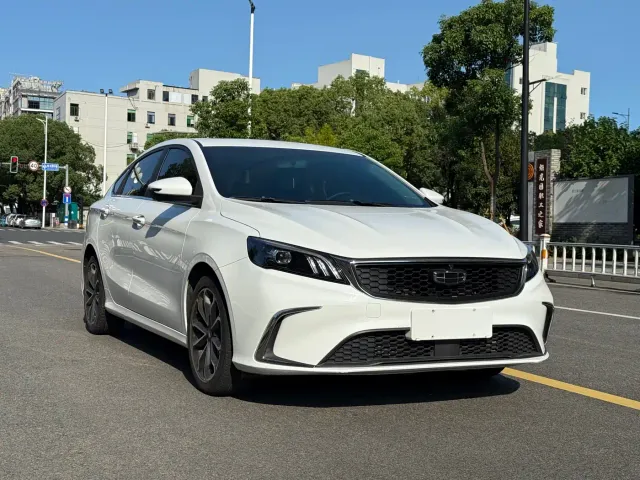 Geely Binrui — Фото автомобиля 3