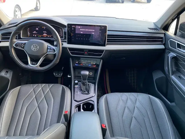Volkswagen Tiguan L — Фото автомобиля 18