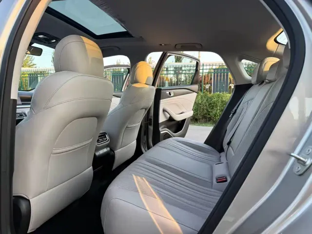 Geely Galaxy Stellar 6 — Фото автомобиля 8