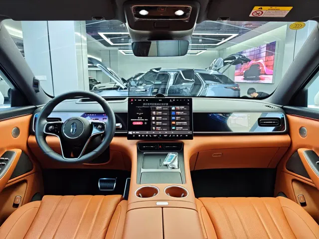 Aito M7 — Фото автомобиля 3