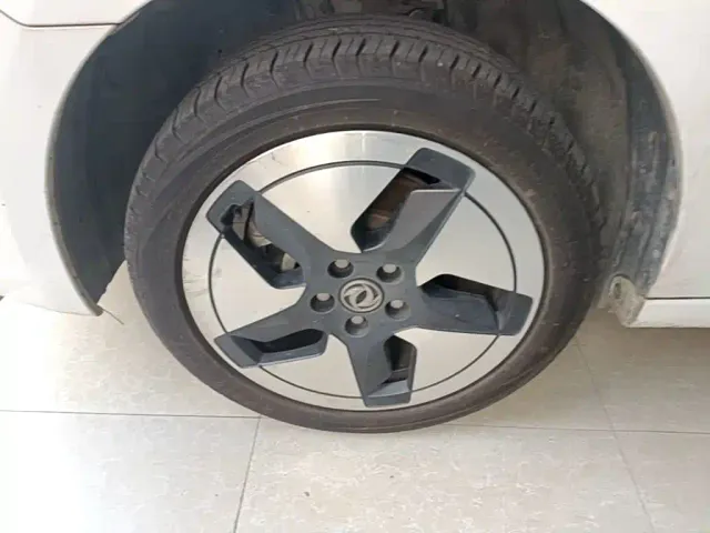 Dongfeng Fengshen E70 — Фото автомобиля 22