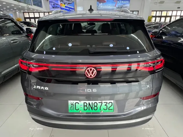 Volkswagen ID.6 X — Фото автомобиля 8