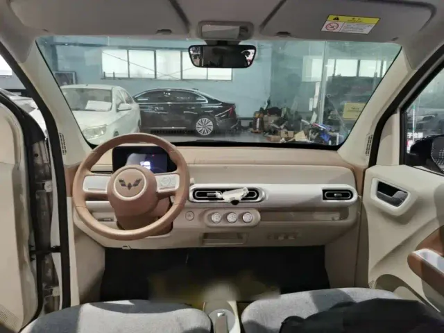 Wuling Hongguang Mini EV — Фото автомобиля 9