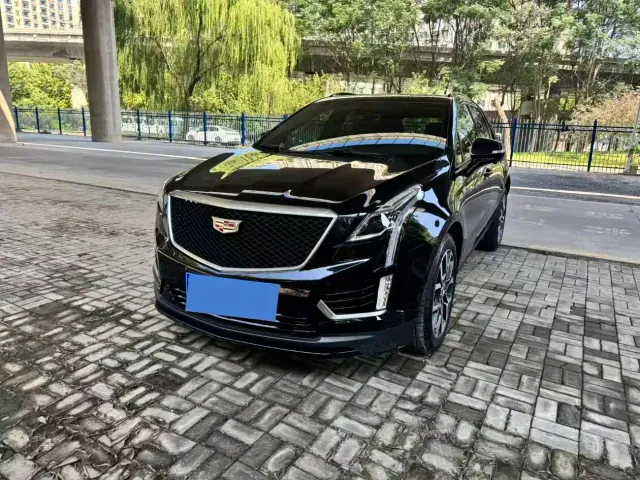 Фотография автомобиля — Cadillac XT5