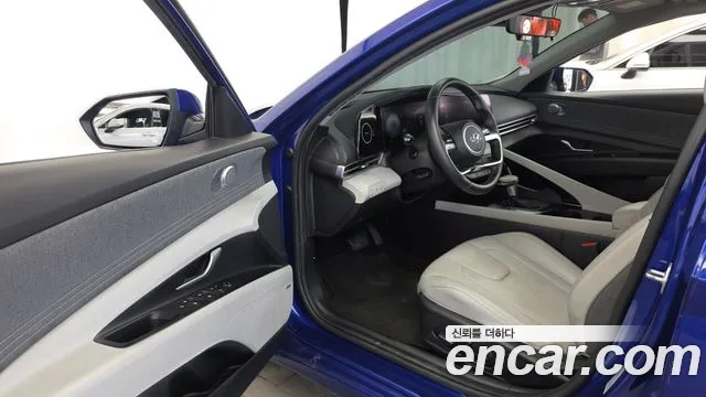 Hyundai Avante CN7 — Фото автомобиля 10