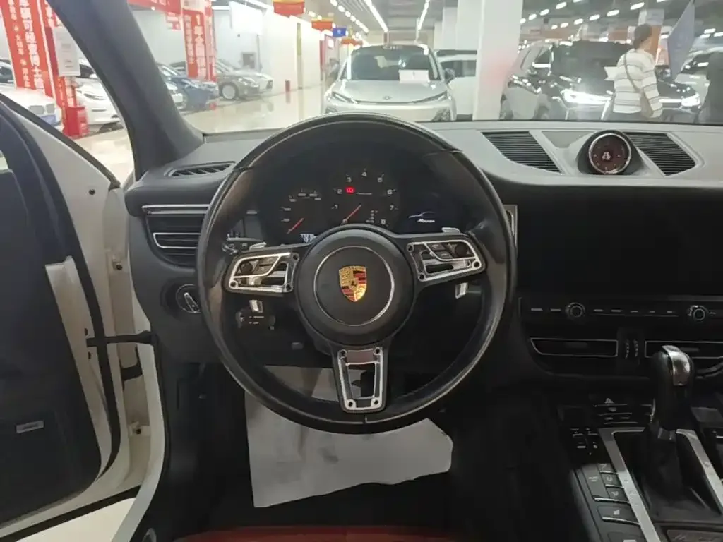 Porsche Macan 2021 Macan 2.0T — Фото автомобиля 10