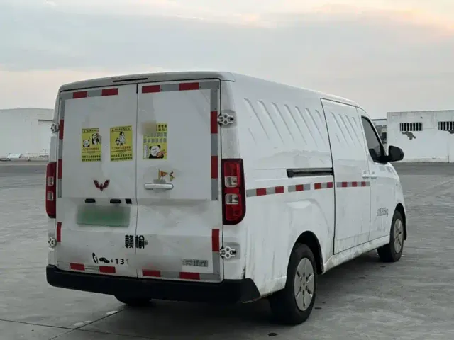 Wuling Yangguang — Фото автомобиля 14