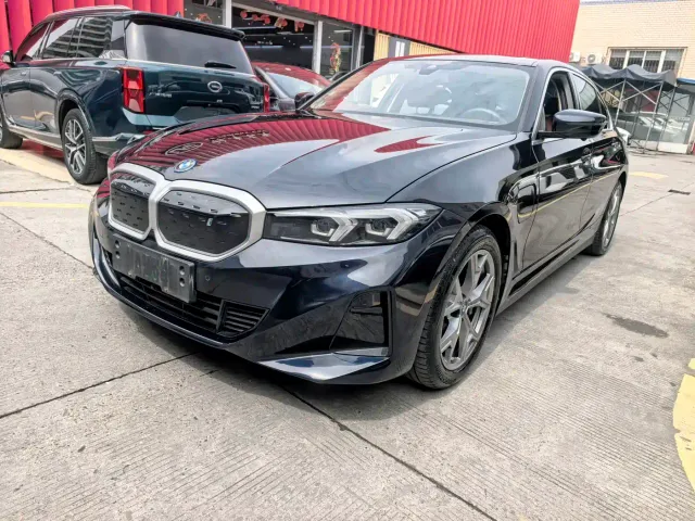 Фотография автомобиля — BMW i3