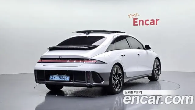 Hyundai Ioniq6 Long Range AWD — Фото автомобиля 2