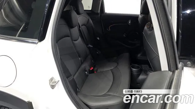 MINI Cooper — Фото автомобиля 18