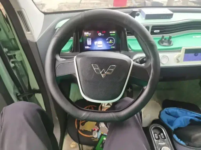 Wuling Hongguang Mini EV — Фото автомобиля 10