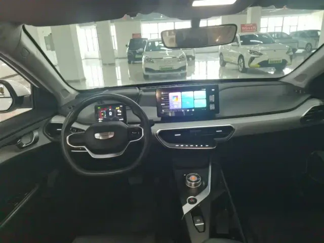 Geely Geometry A — Фото автомобиля 9