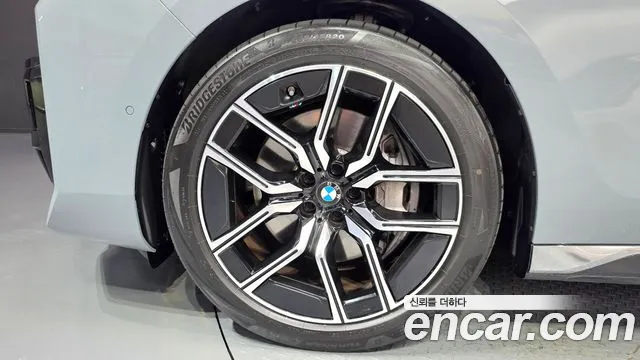 BMW 7-Series 7 серия (G70) 740i sDrive M Sport — Фото автомобиля 19