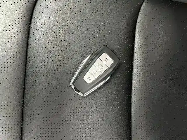 Geely Emgrand — Фото автомобиля 20