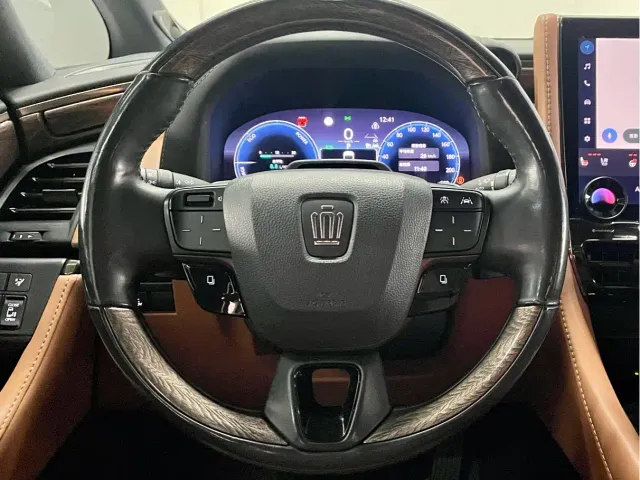 Toyota Vellfire — Фото автомобиля 12