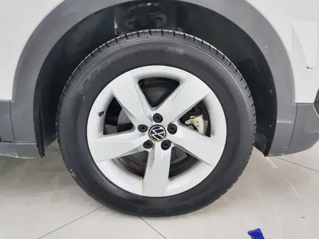 Volkswagen T-Cross — Фото автомобиля 6