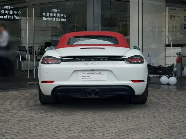 Porsche 718 — Фото автомобиля 6