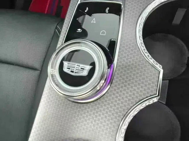 Cadillac XT5 — Фото автомобиля 13