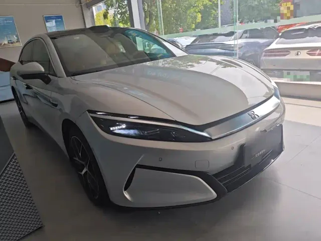BYD Han L — Фото автомобиля 3