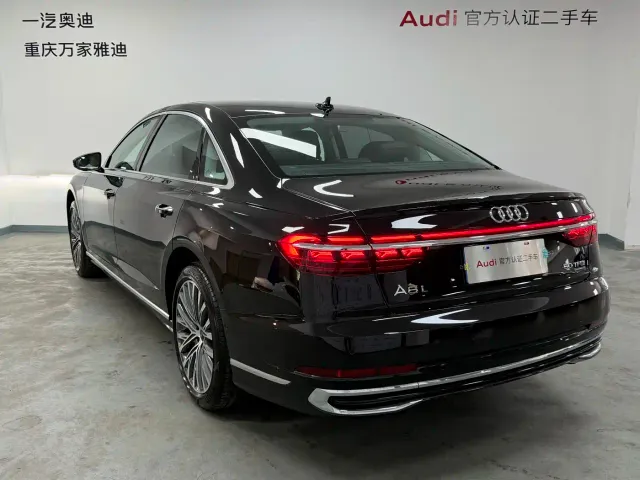 Audi A8 — Фото автомобиля 8