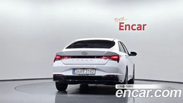Hyundai AVANTE Smart — Фото автомобиля 4