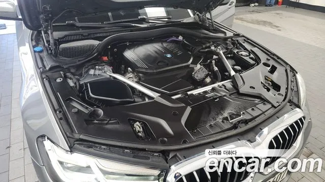 BMW 5-Series 5 серия (G30) 523d xDrive M Sport — Фото автомобиля 6