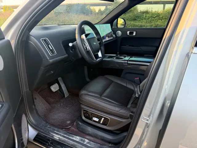 Li Auto L9 — Фото автомобиля 6