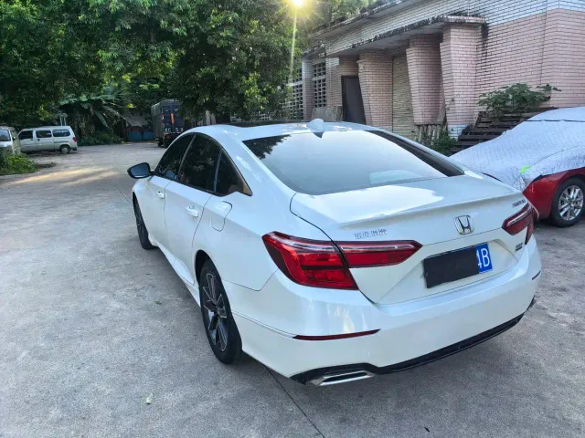 Honda Inspire — Фото автомобиля 3