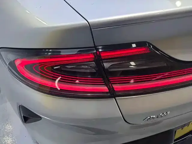 Xiaomi SU7 — Фото автомобиля 14