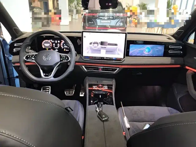 Volkswagen Tiguan L — Фото автомобиля 9