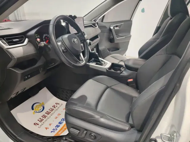 Toyota Wildlander — Фото автомобиля 16