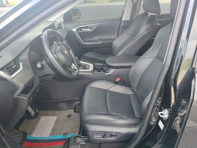 Toyota Wildlander — Фото автомобиля 10