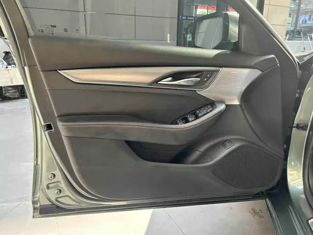 Cadillac CT5 — Фото автомобиля 14