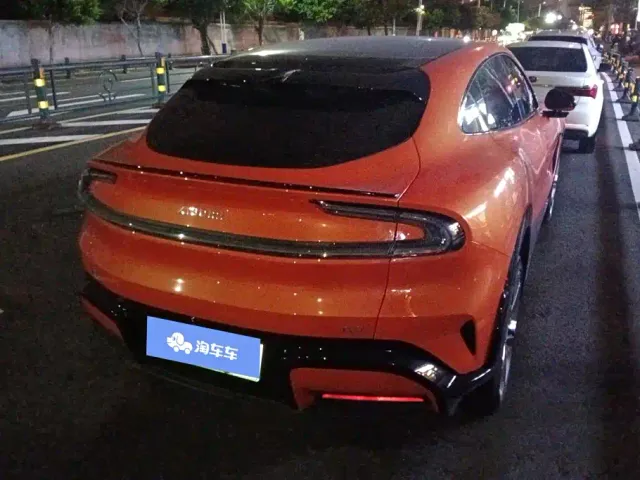 Xiaomi YU7 — Фото автомобиля 3
