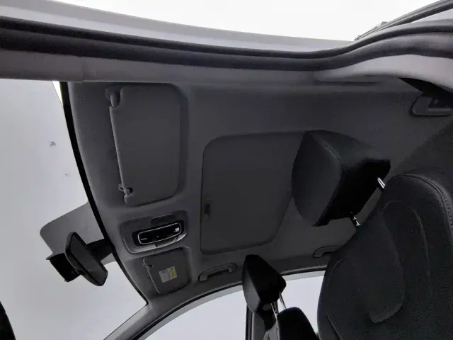 Hyundai Elantra — Фото автомобиля 14