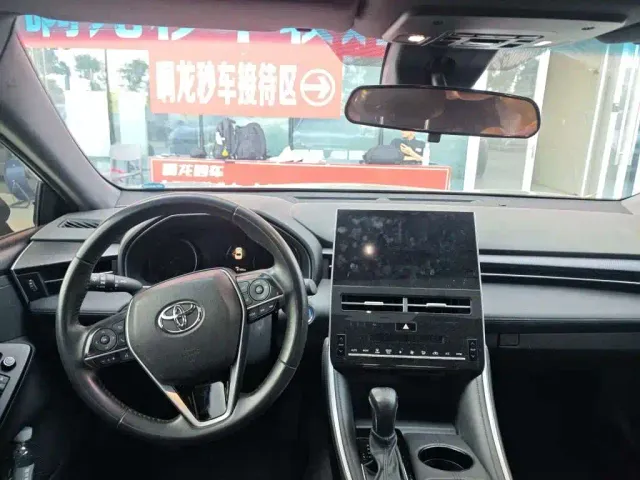 Toyota Avalon — Фото автомобиля 3