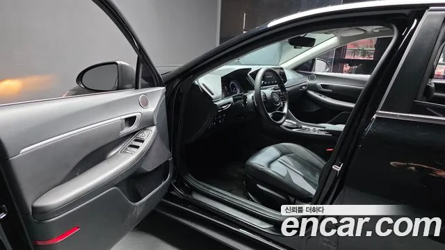 Hyundai Sonata — Фото автомобиля 10