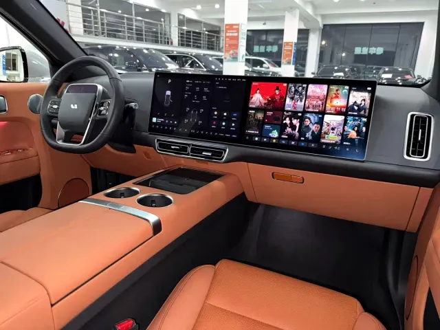 Li Auto L7 — Фото автомобиля 11