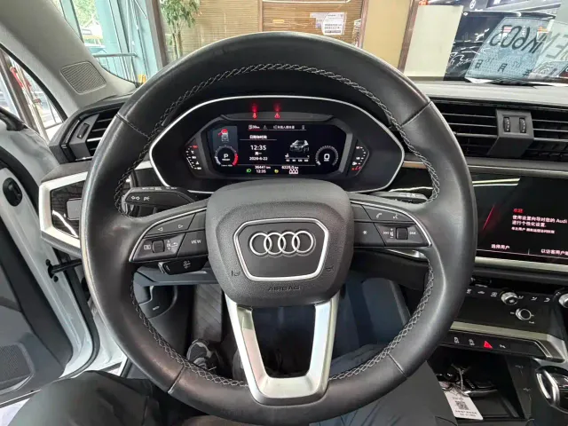 Audi Q3 — Фото автомобиля 7