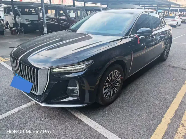 Фотография автомобиля — Hongqi H5