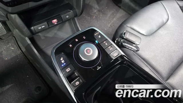 Kia Niro — Фото автомобиля 8