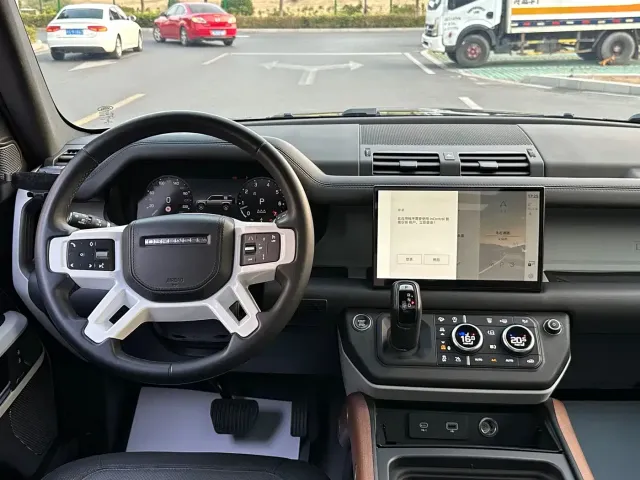 Land Rover Land Rover Defender 2023 Model 110 3.0T P400 X-DYNAMIC HSE — Фото автомобиля 13