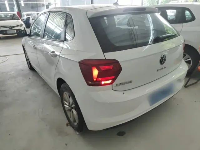 Volkswagen Polo — Фото автомобиля 4